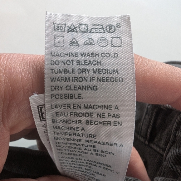 Levi's Women's High Waisted Mom Jeans Charcoal ~ Size 29 - Picture 10 of 10